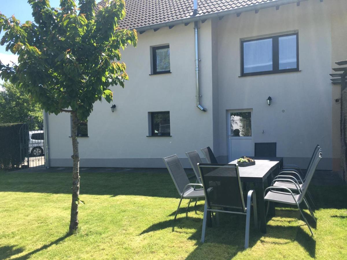 Zum Rosenhuegel Vila Hellenthal Exterior foto